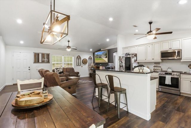 8683 N TEATHER TERRACE, Dunnellon, FL 34434