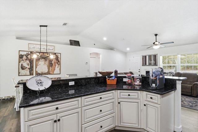 8683 N TEATHER TERRACE, Dunnellon, FL 34434