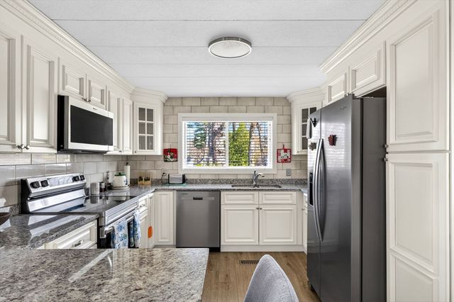 19 Timber Lane, Wareham, MA 02576