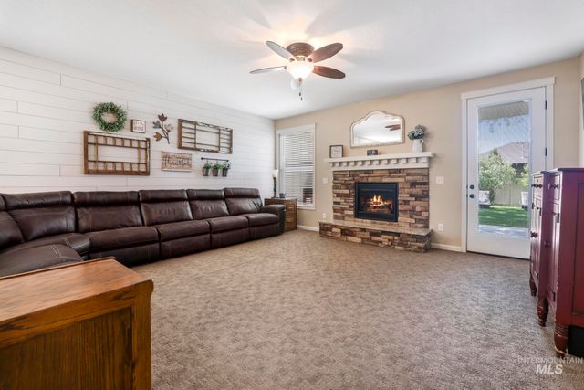 2083 Tendoy St, Twin Falls, ID 83301