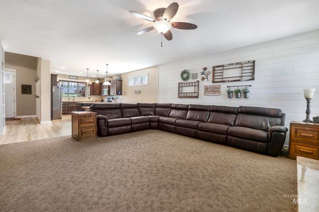 2083 Tendoy St, Twin Falls, ID 83301