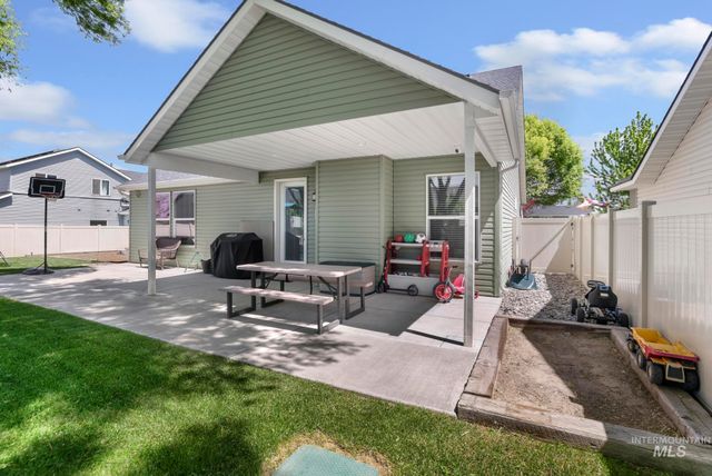 2083 Tendoy St, Twin Falls, ID 83301