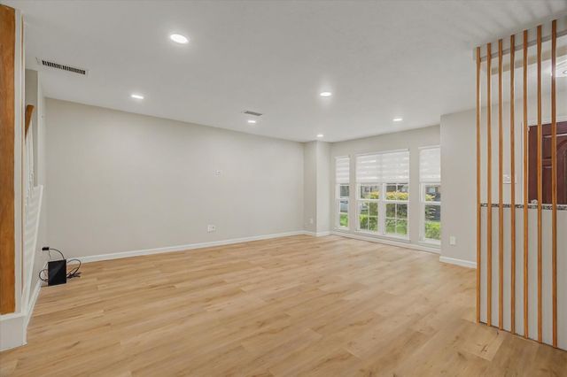 13198 Trail Hollow Drive 3198, Houston, TX 77079