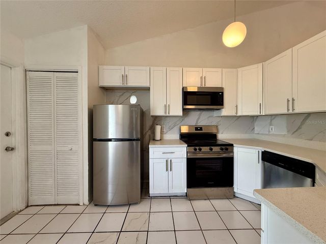 6521 GARDEN SPRING COURT, Orlando, FL 32818