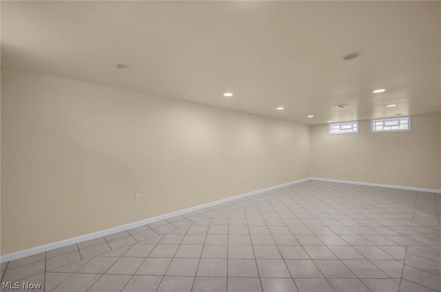 24940 Devoe Avenue, Euclid, OH 44123