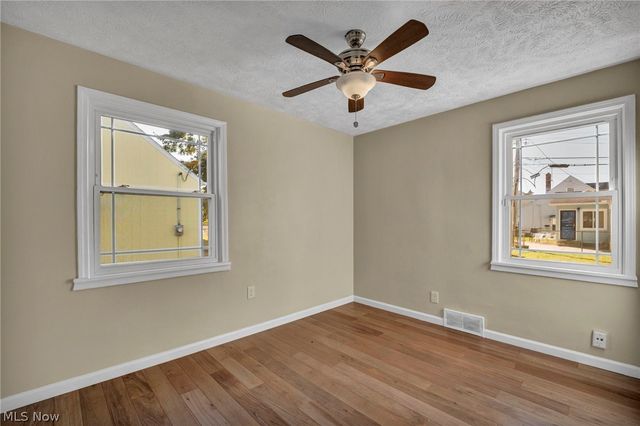24940 Devoe Avenue, Euclid, OH 44123