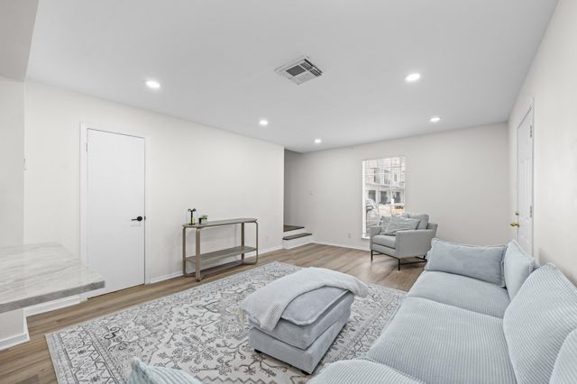 2012 Brun Street A, Houston, TX 77019