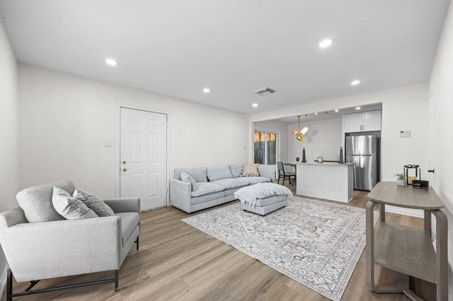 2012 Brun Street A, Houston, TX 77019