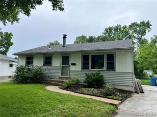 170 Alberto Lane, Florissant, MO 63031