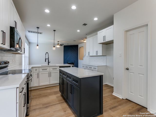 3626 Cotoneaster, San Antonio, TX 78261