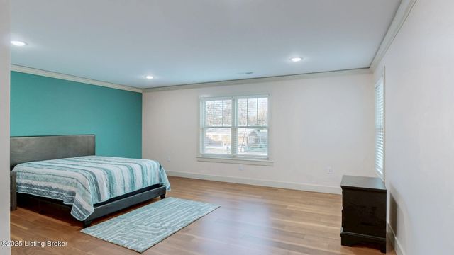 115 Sparks Dr, Brooks, KY 40109