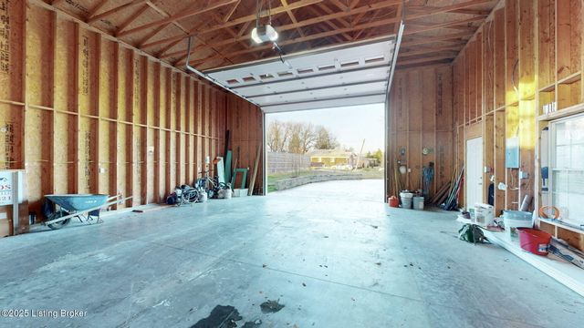 115 Sparks Dr, Brooks, KY 40109