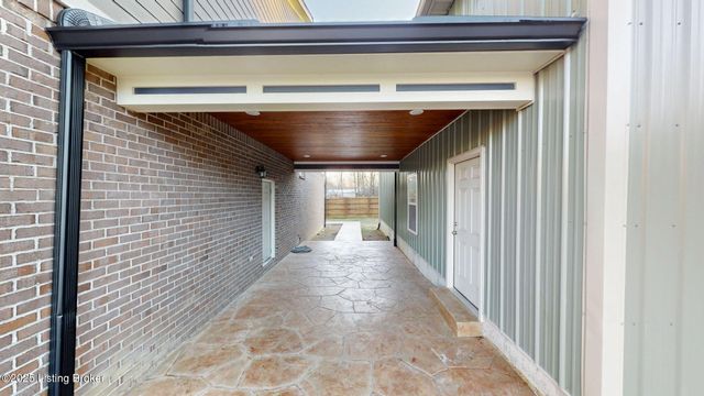 115 Sparks Dr, Brooks, KY 40109