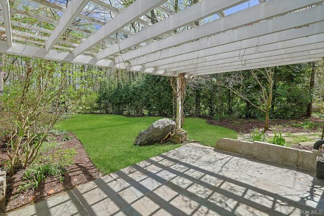 171 Griffen Avenue, Scarsdale, NY 10583