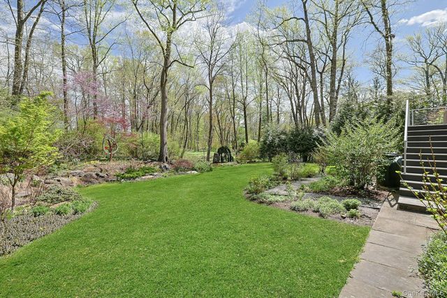171 Griffen Avenue, Scarsdale, NY 10583