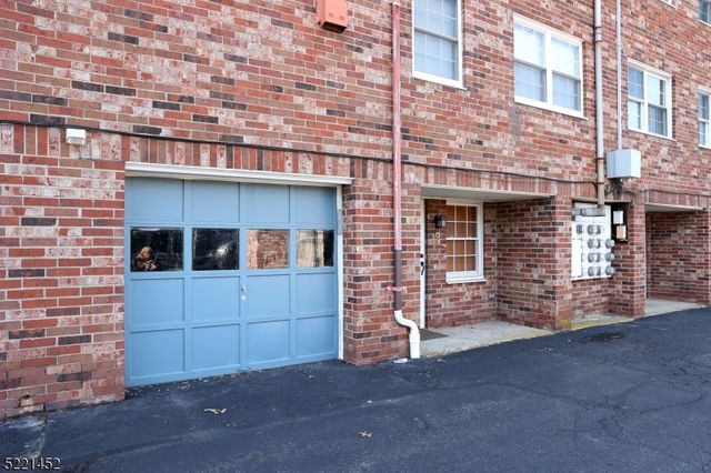 800 Old Springfield Ave 9, Summit City, NJ 07901