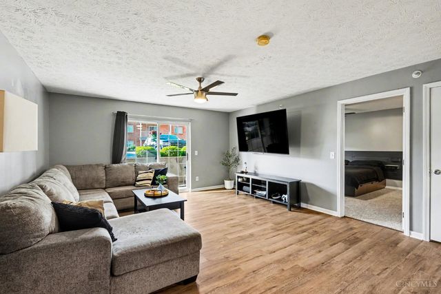 3318 Emerald Lakes Drive, Green Twp, OH 45211
