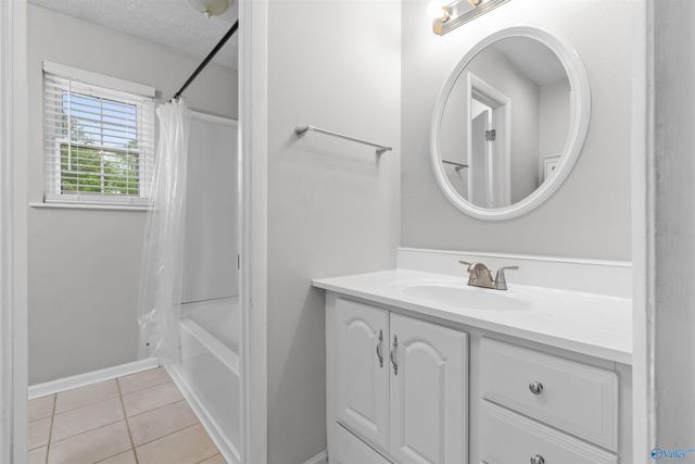 2406 Yorkshire Drive, Huntsville, AL 35803