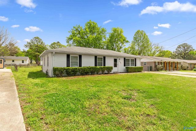 2406 Yorkshire Drive, Huntsville, AL 35803