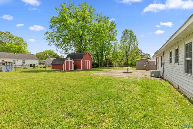 2406 Yorkshire Drive, Huntsville, AL 35803