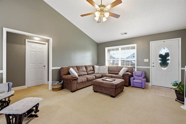 108 Blue Jacket Dr., Galivants Ferry, SC 29544