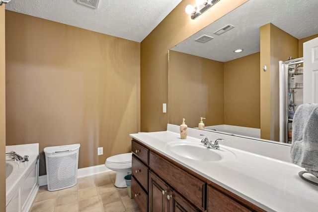 108 Blue Jacket Dr., Galivants Ferry, SC 29544