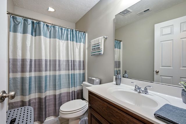 108 Blue Jacket Dr., Galivants Ferry, SC 29544