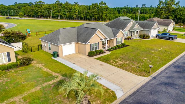 108 Blue Jacket Dr., Galivants Ferry, SC 29544