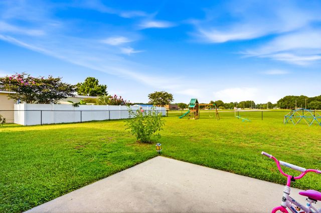 108 Blue Jacket Dr., Galivants Ferry, SC 29544