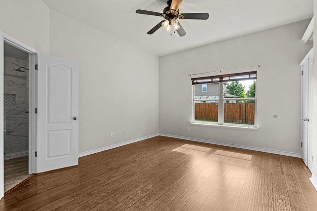 107 S Treasure Oaks DR, Leander, TX 78641