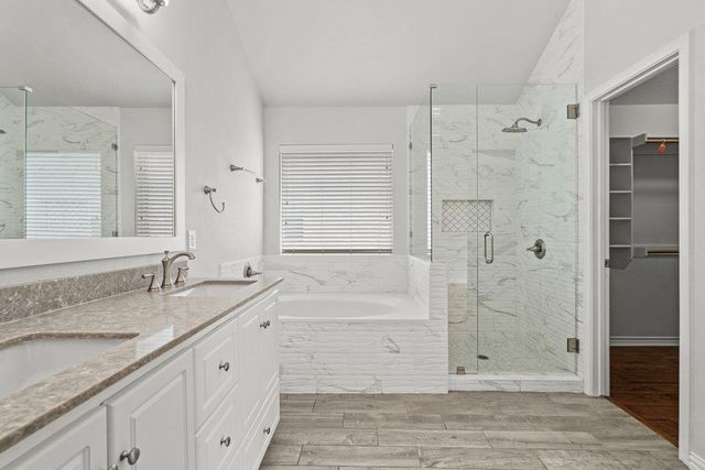 107 S Treasure Oaks DR, Leander, TX 78641