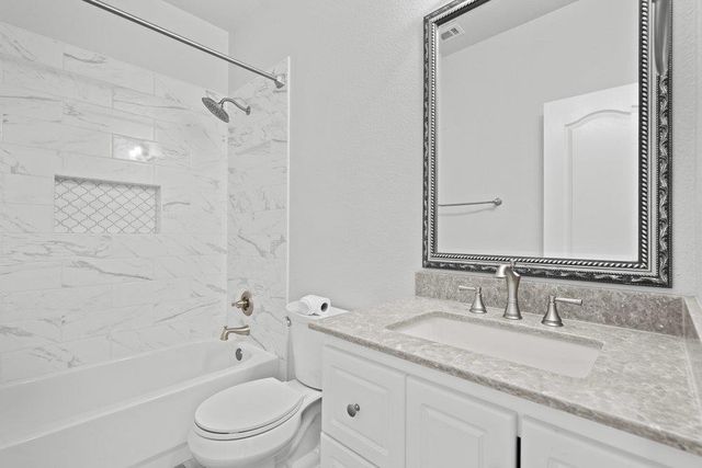 107 S Treasure Oaks DR, Leander, TX 78641