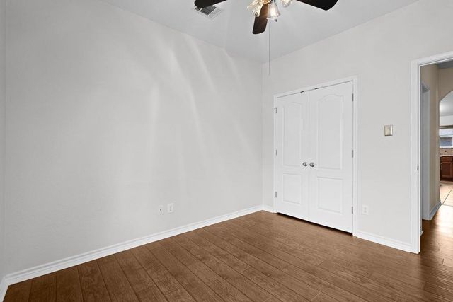 107 S Treasure Oaks DR, Leander, TX 78641