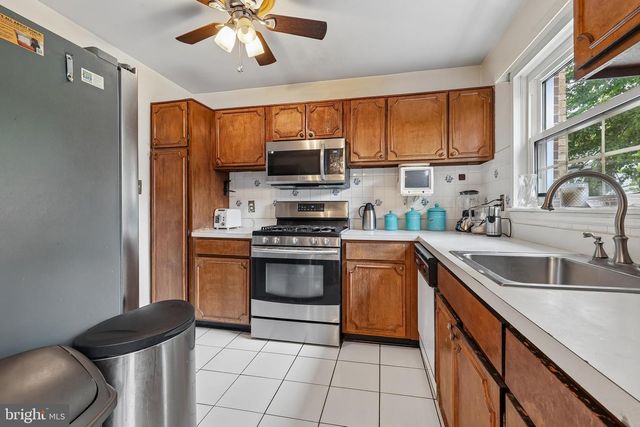 14813 SMETHWICK PL, Centreville, VA 20120