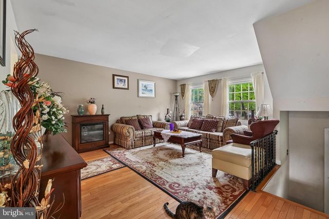 14813 SMETHWICK PL, Centreville, VA 20120