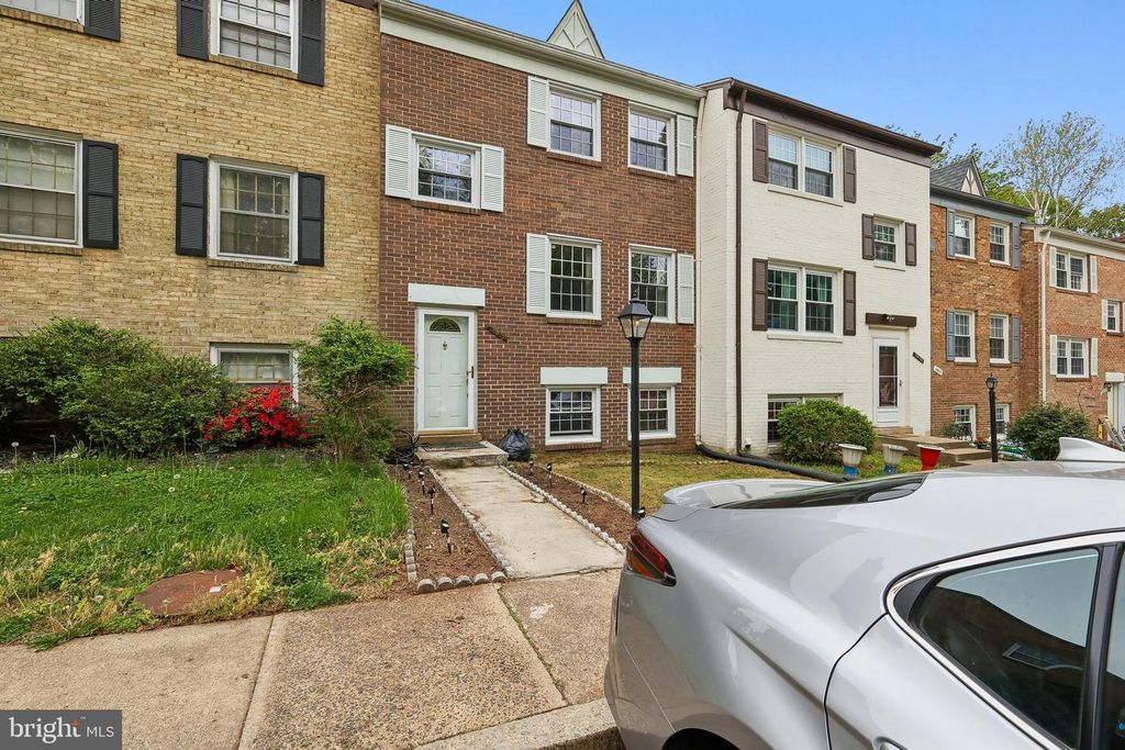 14813 SMETHWICK PL, Centreville, VA 20120