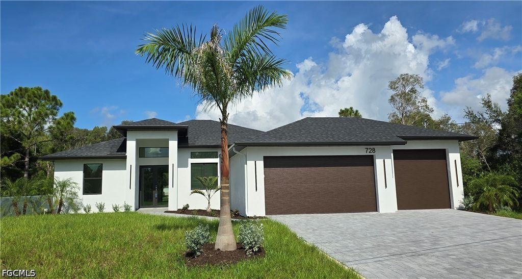 728 La Plata AVE, Lehigh Acres, FL 33974