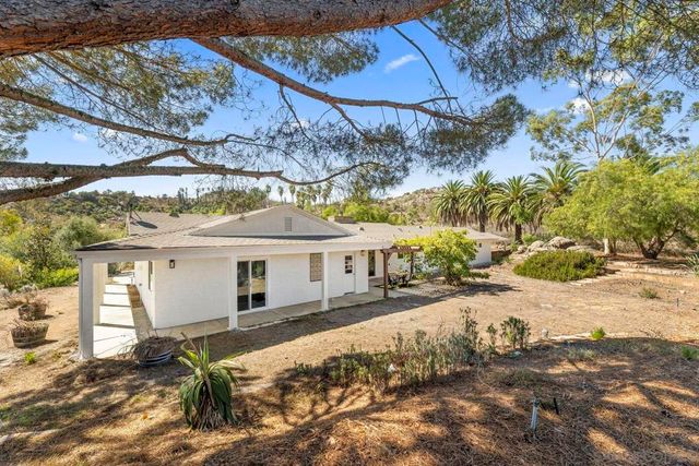 38795 Harris Trl, Fallbrook, CA 92028