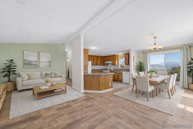 38795 Harris Trl, Fallbrook, CA 92028