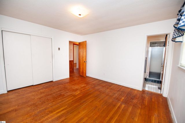 105 Ridgeway Road, Spartanburg, SC 29301