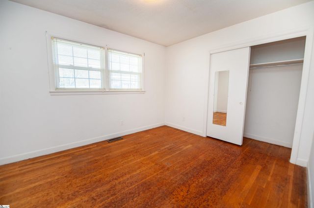 105 Ridgeway Road, Spartanburg, SC 29301