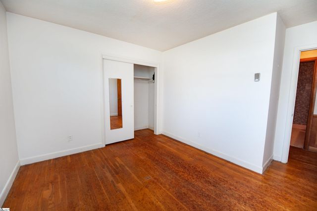 105 Ridgeway Road, Spartanburg, SC 29301