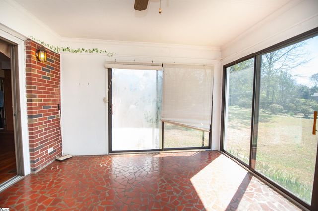 105 Ridgeway Road, Spartanburg, SC 29301