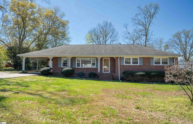 105 Ridgeway Road, Spartanburg, SC 29301