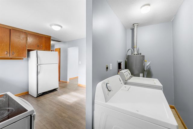 332-334 E Bond St, Salina, KS 67401