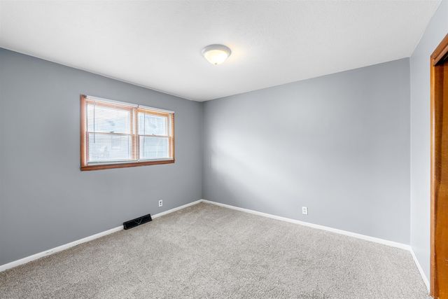 332-334 E Bond St, Salina, KS 67401