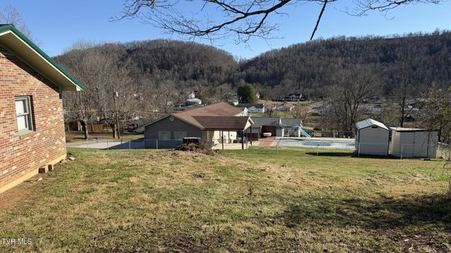 299 Duff Street, Pennington Gap, VA 24277
