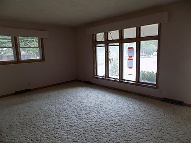 606 E Wayland Street, Springfield, MO 65807