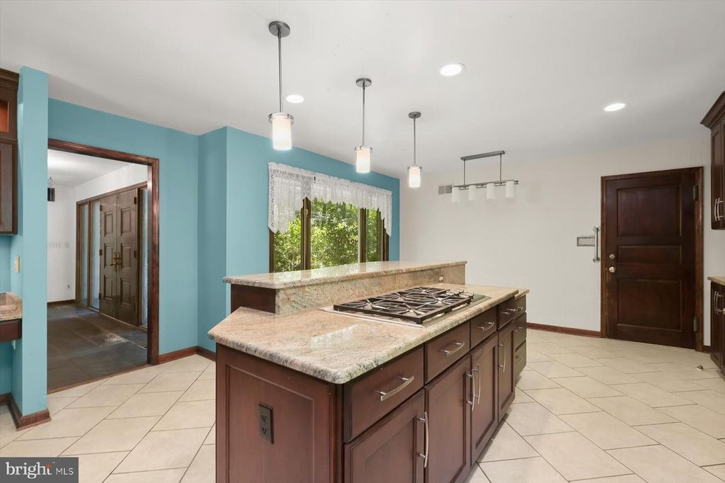 Image 21 of property listing at 13922 WAYSIDE DR, Clarksville, MD 21029