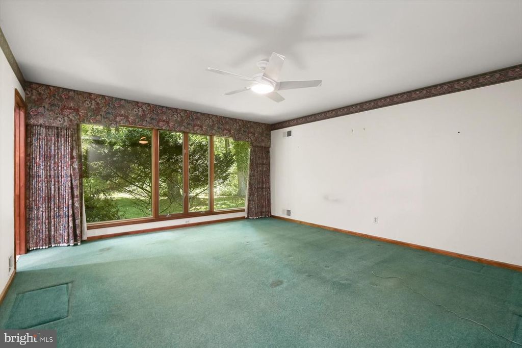 Image 26 of property listing at 13922 WAYSIDE DR, Clarksville, MD 21029